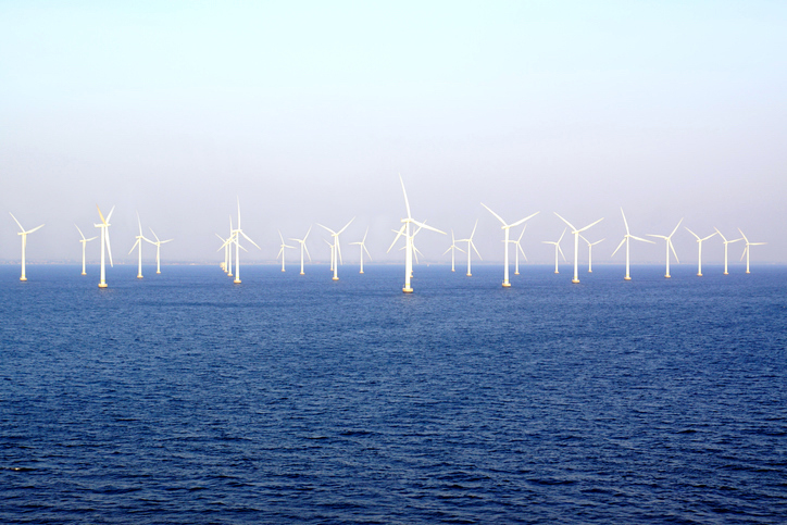 New York offshore wind continues to be a viable green energy source for the state in spite of recent economic challenges that threatened to sink several projects.